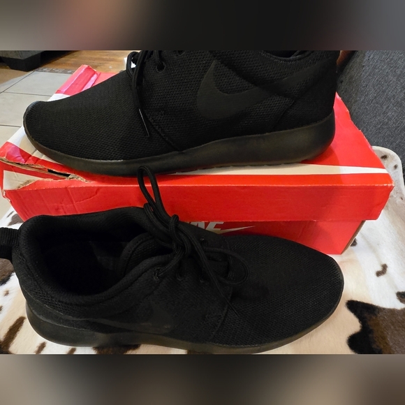 Nike Roshe One Women - Picture 3 of 3